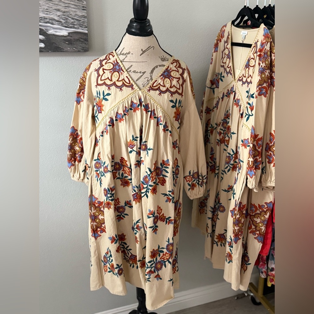 NEW Sundance Floral Embroidered Cream Dress - size medium
